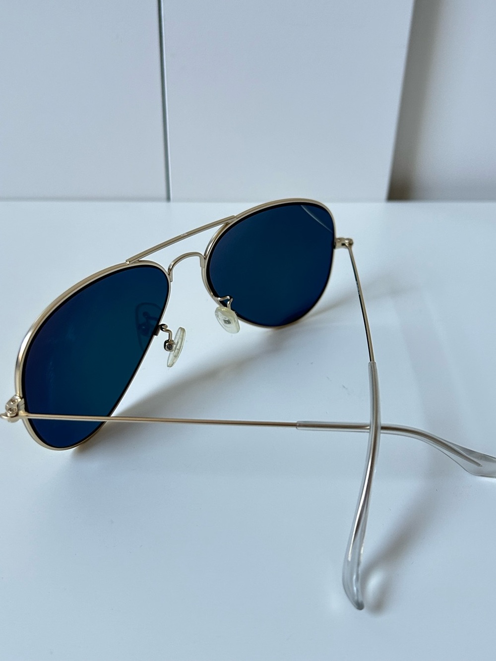 AQS Mirrored Aviator Sunglasses in Gold Finish - Picture 5 of 10